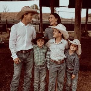 Meet your Posher, Phoebe